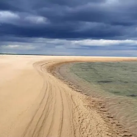 Dom wakacyjny The Birdhouse With Hot Tub *