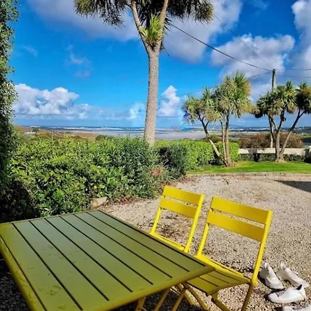 The Birdhouse With Hot Tub Prázdninový dům