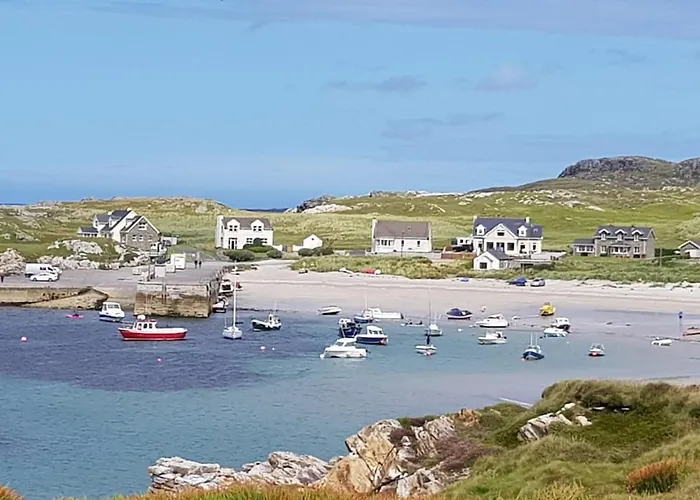 Ferienhaus The Birdhouse With Hot Tub Gortahork